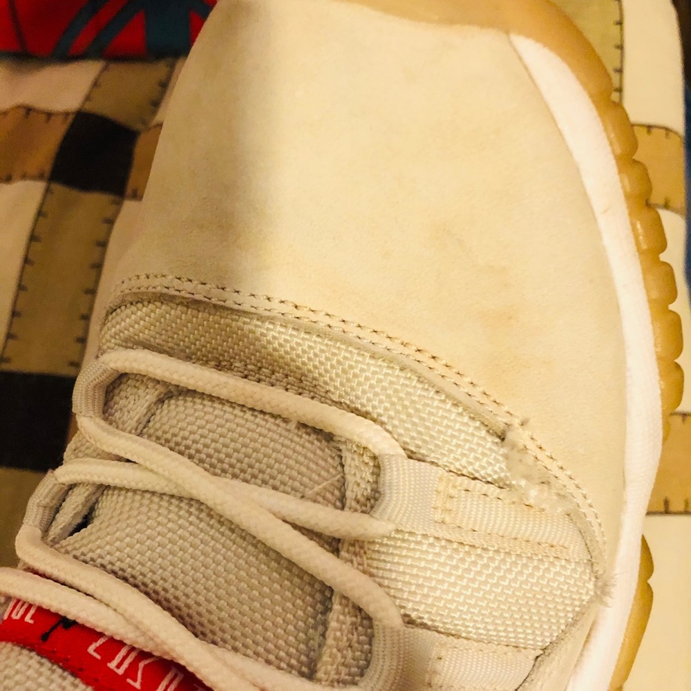 Jordan 11 Platinum Tint - Picture 4 of 8